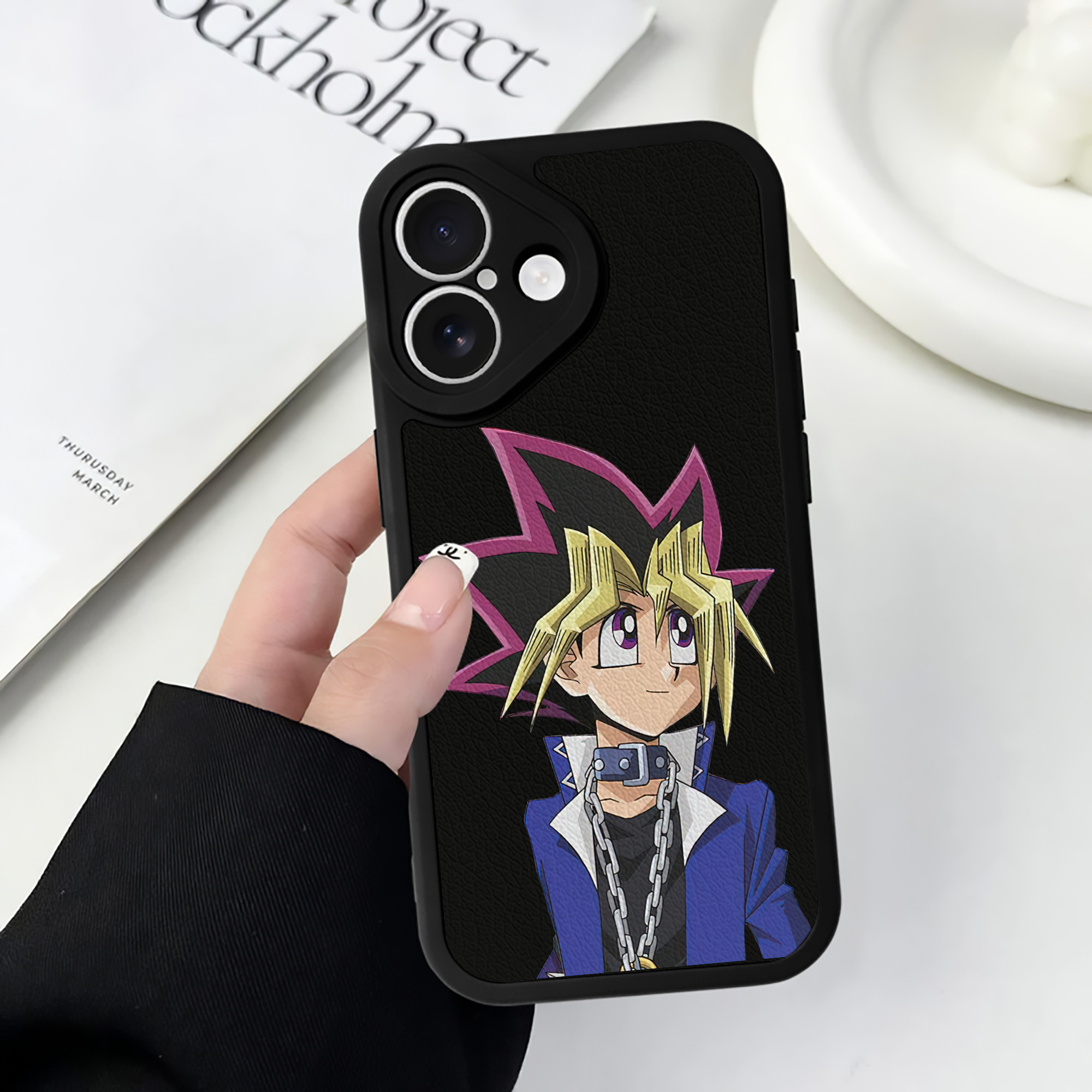 遊☆戯☆王 Yu-Gi-Oh! 【iPhone 16シリーズ対応】シリコンスマホケース（レザー調） 材質：シリコン